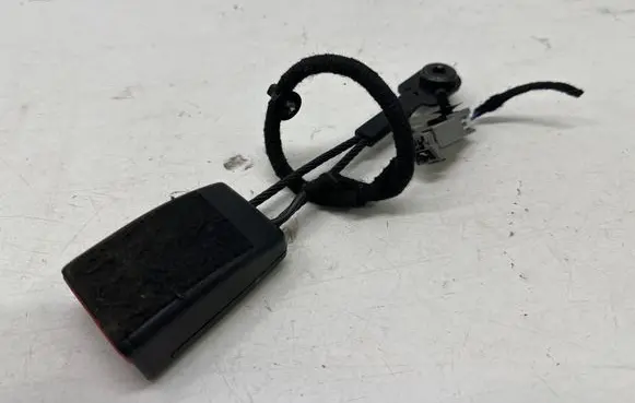 Maserati Ghibli Front seatbelt buckle 670016905