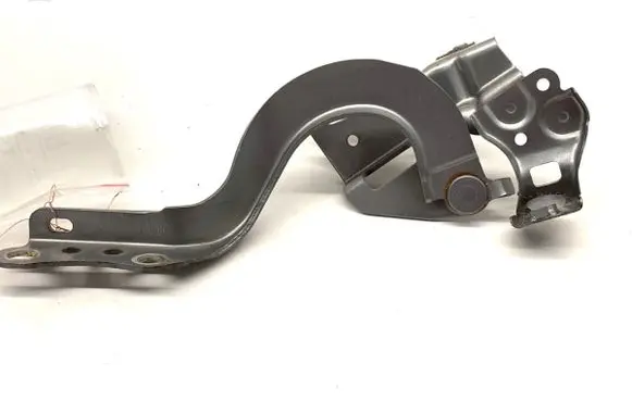 Toyota Auris E180 Engine bonnet/hood hinges 