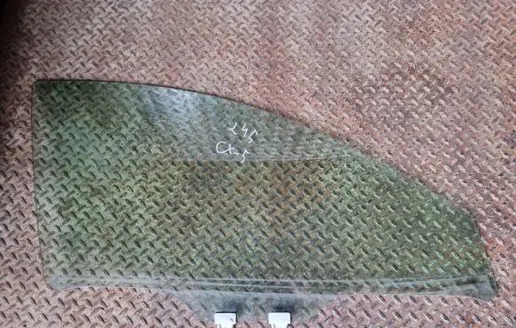 Mazda CX-5 Front door window glass four-door