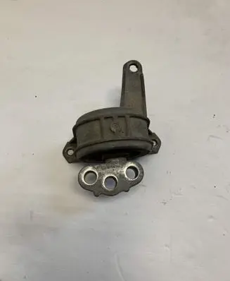Opel Zafira B Engine mount bracket 90539246