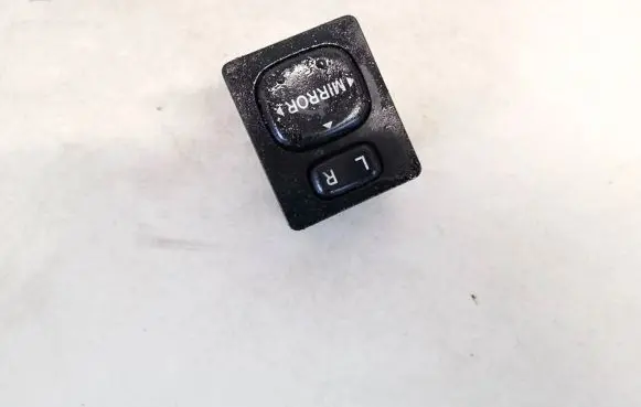 Toyota Avensis Verso Wing mirror switch 183574