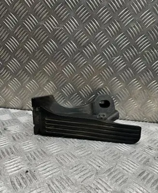 Volkswagen Touran II Accelerator throttle pedal 1T1721503N 6510300302