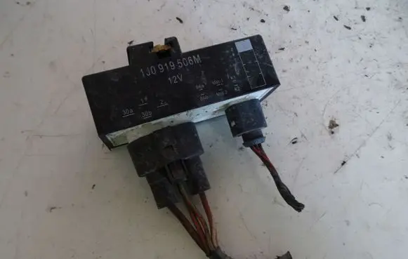 Skoda Fabia Mk2 (5J) Coolant fan relay 1J0919506M