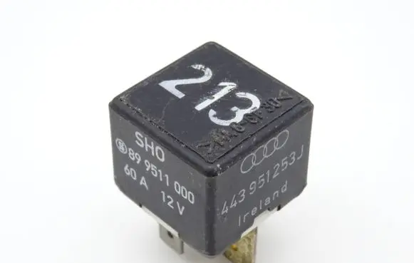 Audi A4 S4 B5 8D Other relay 443951253J