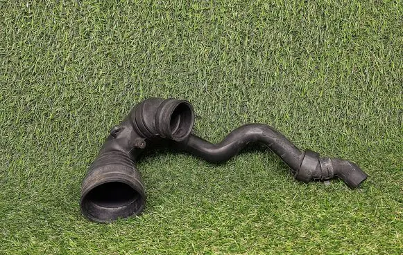 Audi A6 S6 C4 4A Intercooler hose/pipe 4A0145711