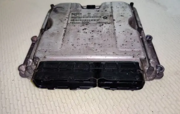 Chrysler Voyager Engine control unit/module 0281012999