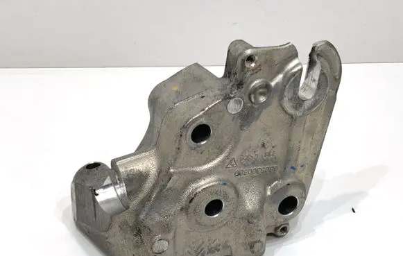 Toyota Proace Engine mounting bracket 9805300680