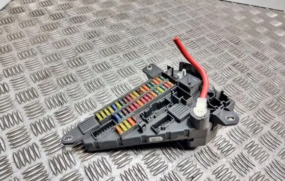 BMW 5 E60 E61 Fuse module 518956040 6906618