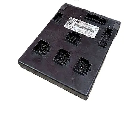 Audi Q7 4L Comfort/convenience module 8K0907063D 05022001 005V00749