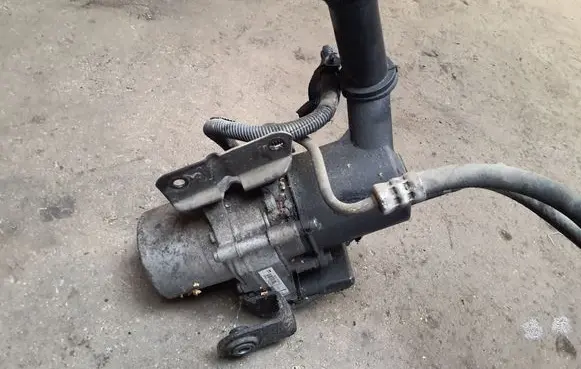 Peugeot 5008 Electric power steering pump 9675811080