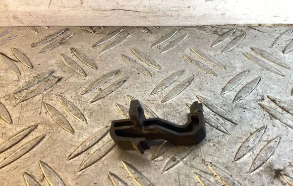 Toyota RAV 4 (XA40) Other interior part 95B121693