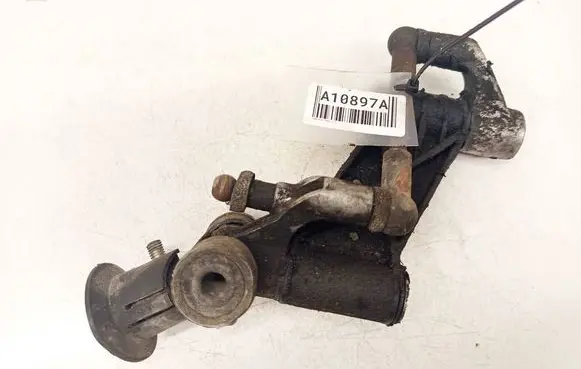 Saab 9-5 Engine mounting bracket 