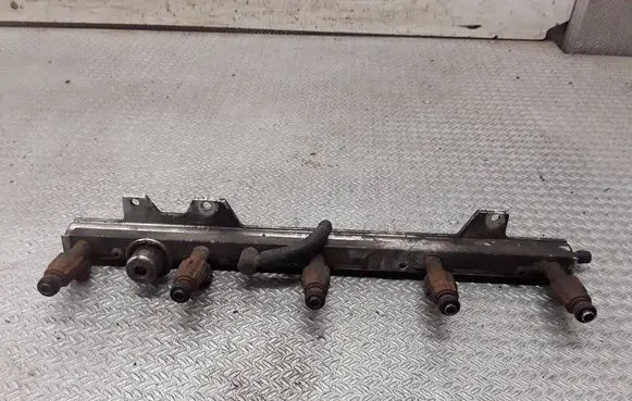 Volvo S80 Fuel injectors set 9186340