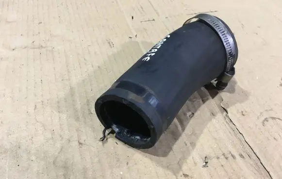 Hyundai Santa Fe Intercooler hose/pipe