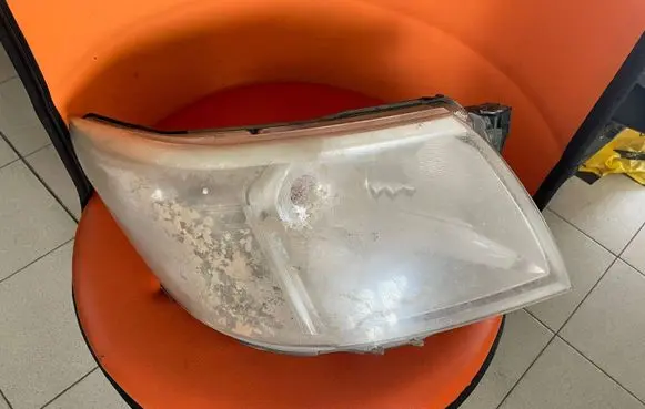 Toyota Hilux (AN10, AN20, AN30) Headlight/headlamp