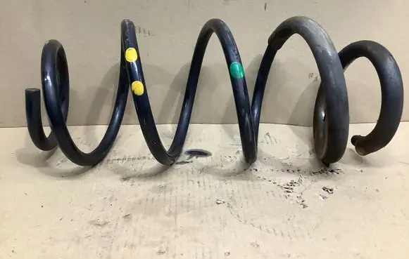 Mercedes-Benz Vito Viano W447 Front coil spring 
