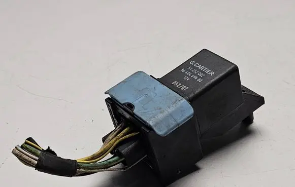 Nissan X-Trail T30 Glow plug pre-heat relay 9640469680 51252002