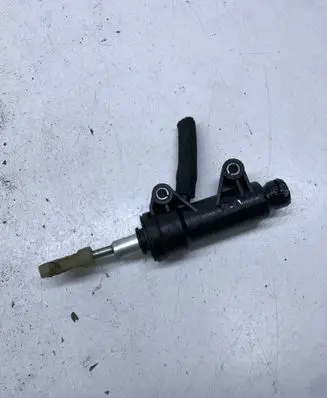 BMW X3 E83 Clutch master cylinder 21526773670 6773670
