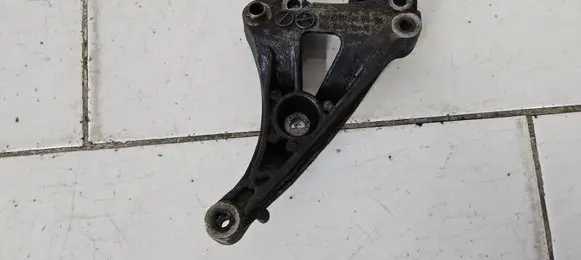 Peugeot RCZ A/C compressor mount bracket 758078180
