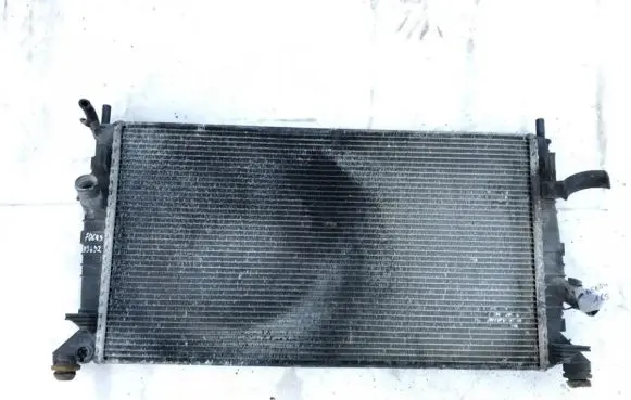 Ford Focus Coolant radiator 3m5h8005tl