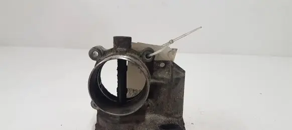 Volvo V70 Throttle valve 8692720