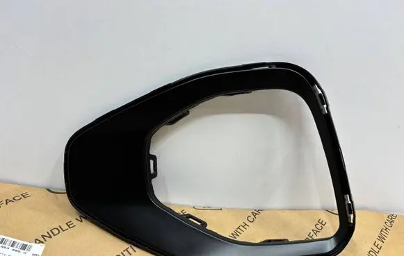 Volkswagen T-Roc Front bumper lower grill 2GA853665Dd 2GA853665D