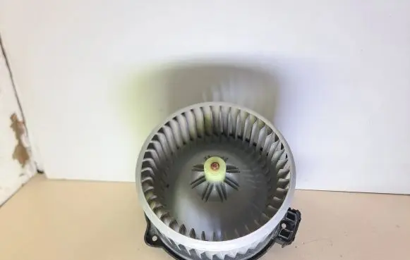 Subaru Outback Heater fan/blower 2727000222