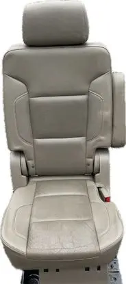 GMC Yukon Second row seats L0262153