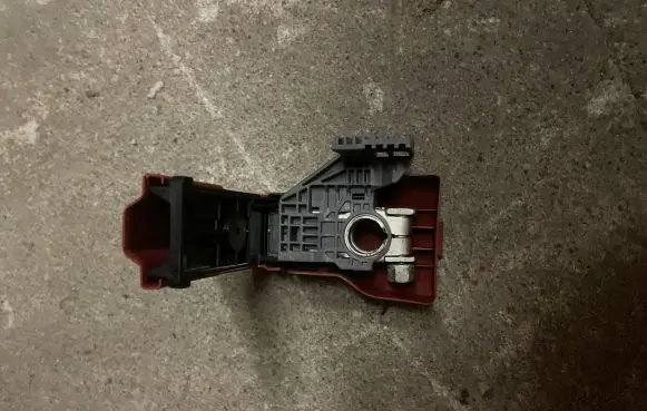 Lexus CT 200H Positive cable (battery)