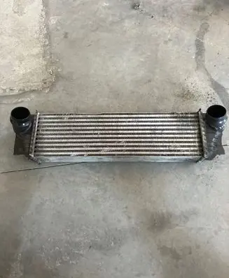 BMW 5 F10 F11 Intercooler radiator 7805629 R7368003