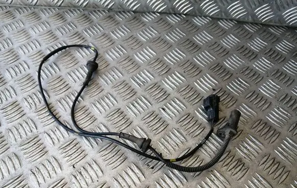 Volvo XC90 ABS brake wheel speed sensor 30682479