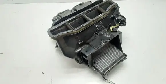 BMW X3 E83 Interior heater climate box assembly housing 9465215117