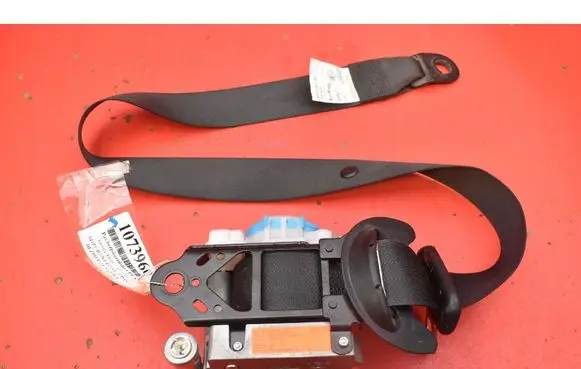 Toyota Yaris Front seatbelt 732100D320