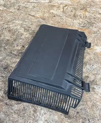 BMW 5 E39 Air filter box cover 8379627 64318379627