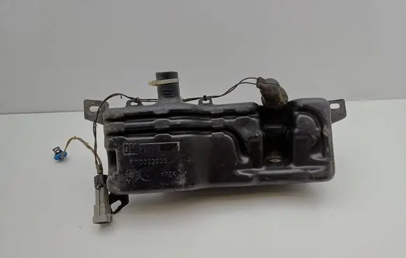 Opel Omega B1 Windshield washer fluid reservoir/tank FT0023935