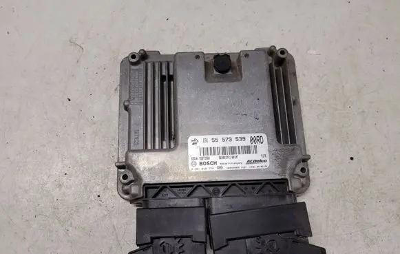 Opel Insignia A Engine control unit/module 55573539 55573560 8600RD791760107