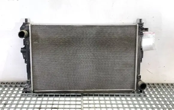 Suzuki Vitara (LY) Coolant radiator CZ4221368250