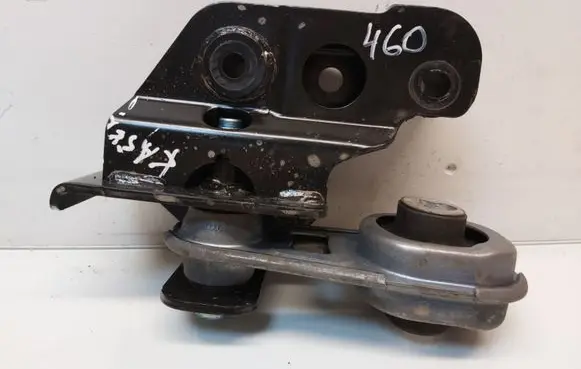 Nissan Qashqai Engine mount bracket 1136045A0A