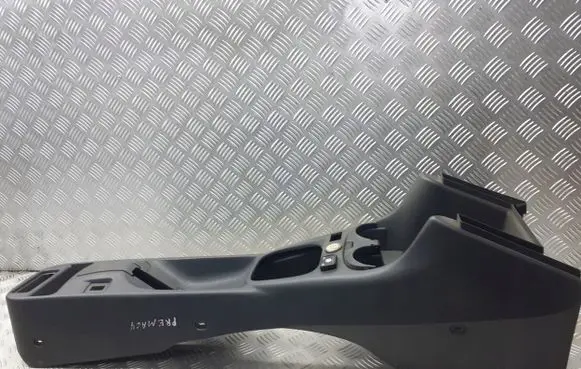 Mazda Premacy Center console B25D64362