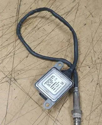 Mercedes-Benz C W204 Lambda probe sensor A0009053603
