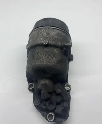 Mercedes-Benz CLS C219 Oil filter mounting bracket A6421800010
