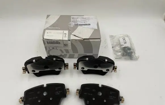 BMW 5 G30 G31 G38 Brake pads (front) 6884492 114675903343 BR022025