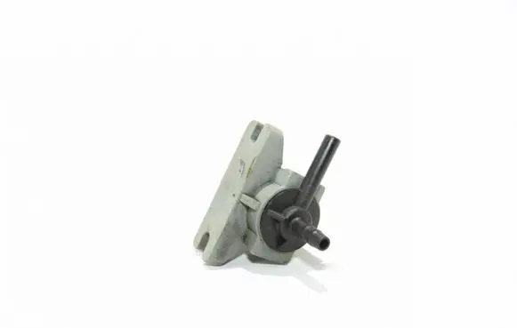 Jaguar XF Vacuum valve 70121100