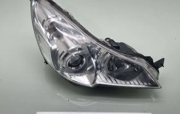 Subaru Outback Headlight/headlamp