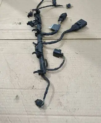 Volkswagen Golf VII Fuel injector wires 06L971627K TAB026037BA 09122016