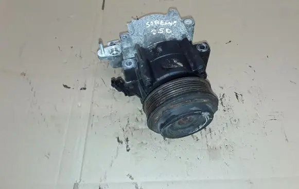 KIA Sorento Air conditioning (A/C) compressor (pump) 977013E350