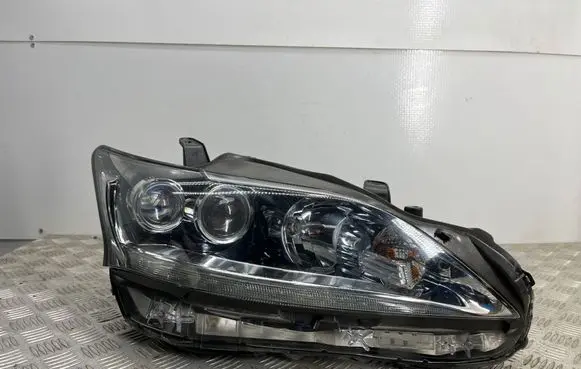 Lexus CT 200H Headlight/headlamp