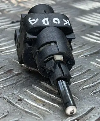 Skoda Fabia Mk2 (5J) Brake pedal sensor switch 6Q0945511