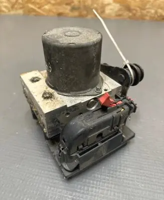 Audi A4 S4 B8 8K ABS Pump 8K0907379AA 8135U0136