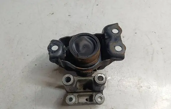 Nissan Note (E12) Engine mount vacuum valve 
